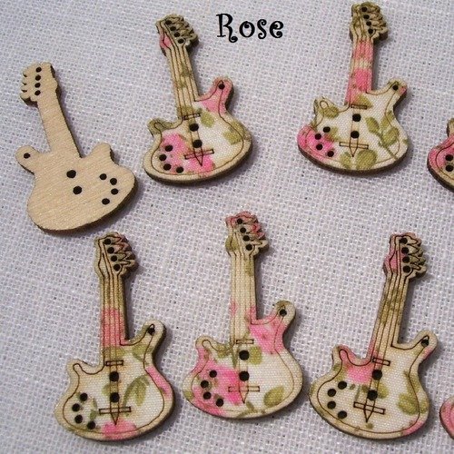 B29 / guitare musique rose - bouton bois décoratif - imprimé effet tissu fleuri ** 19 x 35 mm ** vendu à l'unité