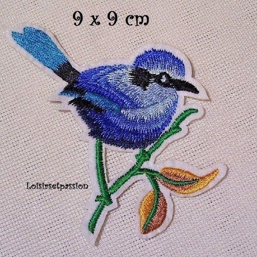 Écusson patch - oiseau moineau bleu sur branche ** 9 x 9 cm ** applique brodée thermocollante