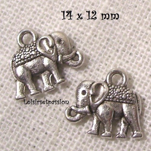043 - breloque / charm - animal, éléphant, argenté, 14 x 12 mm, recto verso identique, vendu à l'unité