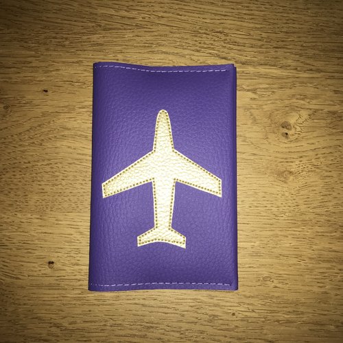 Protège passeport avion or/violet