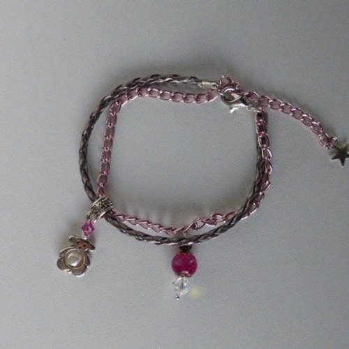 Bracelet chaine rose cordon cuir tresse gris perles rose et blanche avec breloque ours 