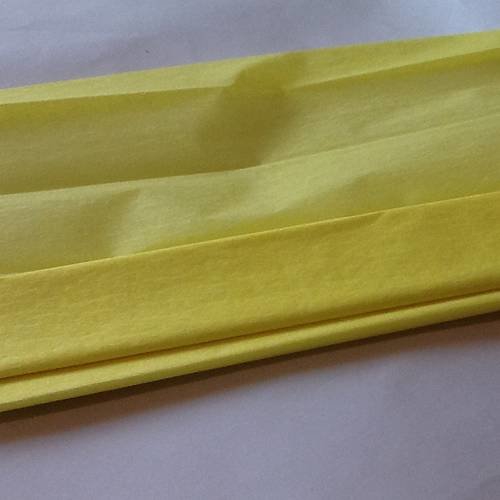 Papier crepon 45x200 cm jaune poussin 