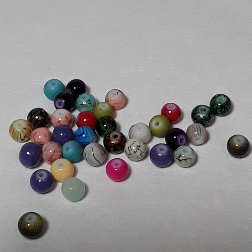 Assortiments de 20 perles en verre 6 mm