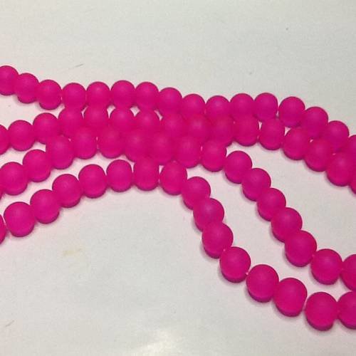 Lot de 20 perles en verre givré rose fluo