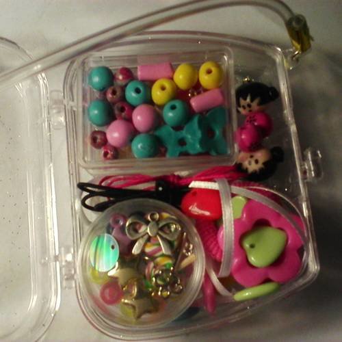 Kit de perles colliers et bracelets avec dollydoll fimo