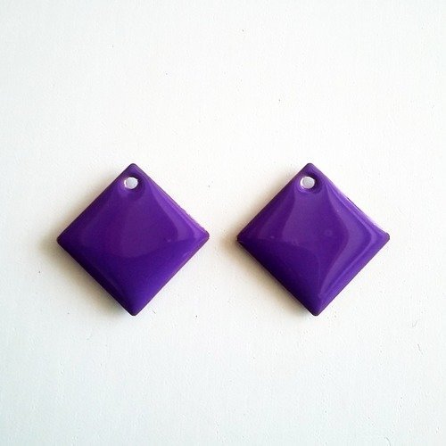 2 sequins émaillés violet, carré / losange