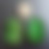 Sequins pendentifs de nacre trèfle vert x2