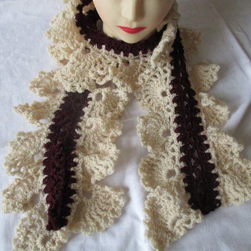 Écharpe laine beige et bordeaux pour femme, en laine réalisé au crochet, cadeau femme