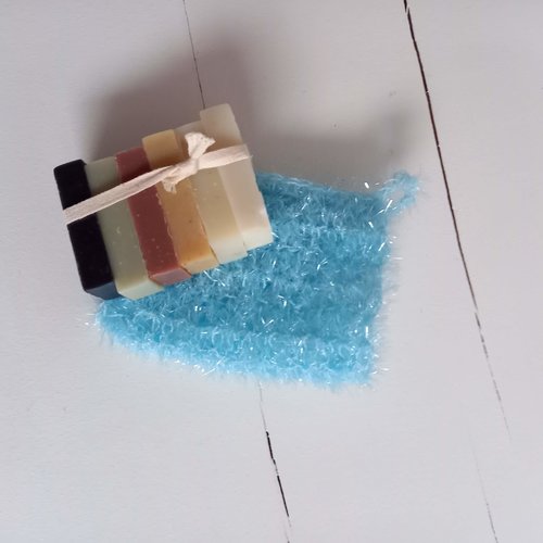 Récup savon, pochette bleue exfoliante , zéro déchet pour réutiliser ses reste de savon