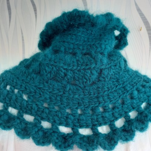 Snood femme vert en laine mohair  au crochet