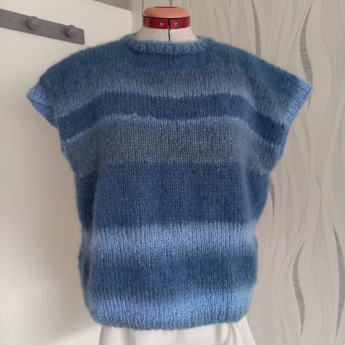 Pull femme manches courtes en laine bleue