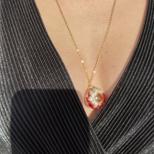 Ozothamnus rouge et blanc anaphalis fleur pendent peut être faite sur l’or ou l’argent collier de couleur pressé fleur cadeau de la fête des mères