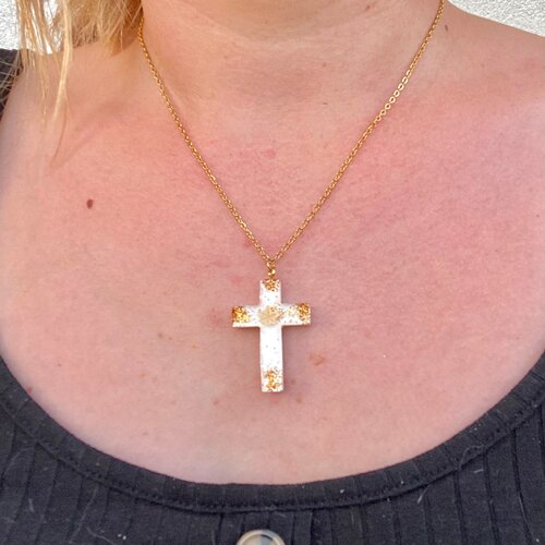 Collier croix blanche étoile de mer et paillettes cadeau première communion pour elle et pour lui