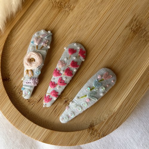 3 barrettes bébé brodées à la main, lin et feutrine, accessoires cheveux enfant, idée cadeau naissance