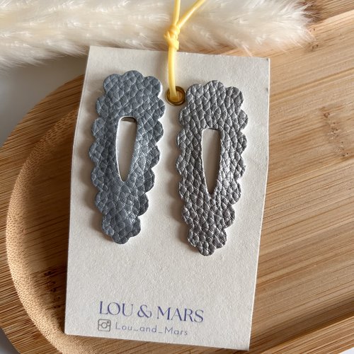 Lot de 2 barrettes en simili cuir 6 cm – douces et élégantes