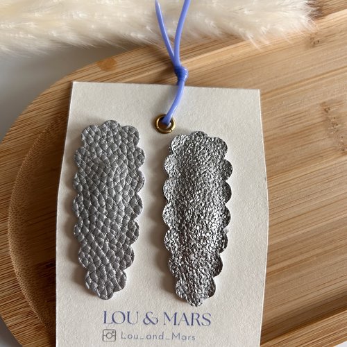 Lot de 2 barrettes en simili cuir 6 cm – douces et élégantes