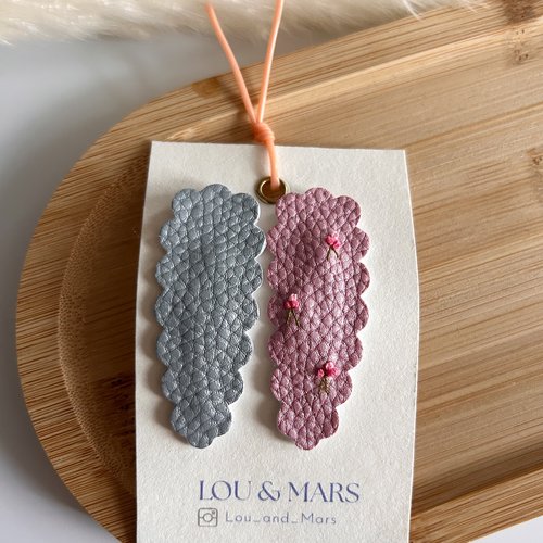 Lot de 2 barrettes en simili cuir 6 cm – douces et élégantes