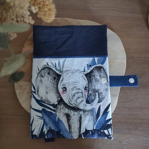 Protège carnet de santé éléphant
