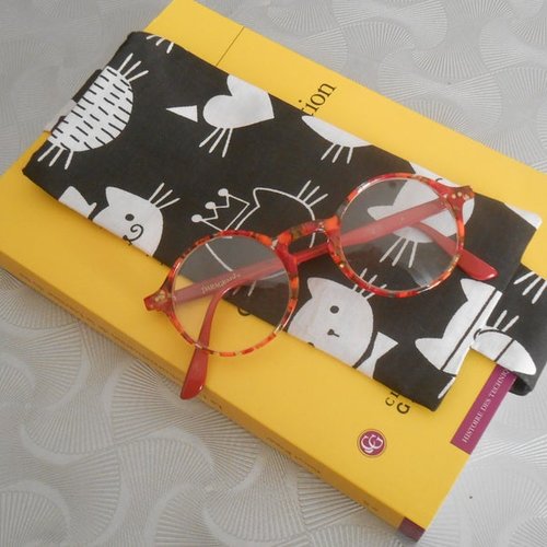 Pochette lunettes et marque pages pour livre en tissus chats noirs et blancs idéale lecteur lectrice