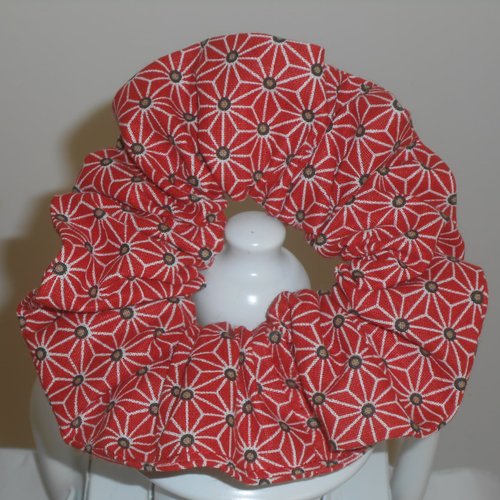 Chouchou foulard foulchie scrunchies simple en tissu rouge imprimé