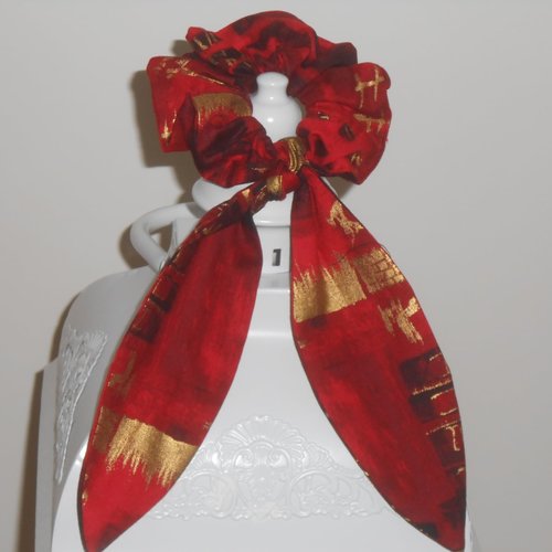 Chouchou foulard foulchie scrunchies long en tissu rouge doré et noir