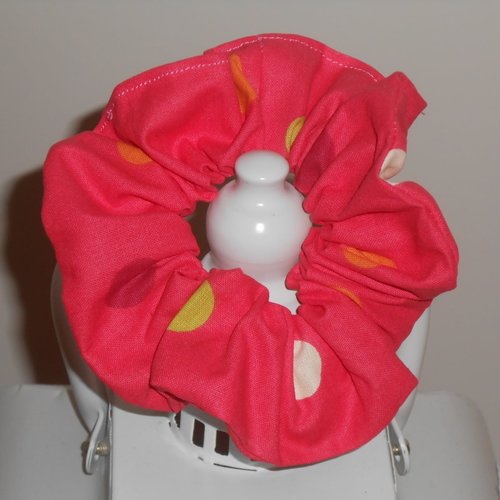 Chouchou foulchie scrunchies simple en tissu rose-rouge à pois colorés