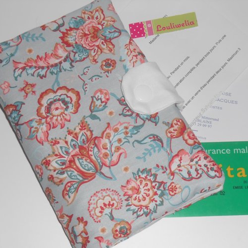Pochette médicale porte ordonnance pharmacie carte vitale en tissu bleu à fleurs