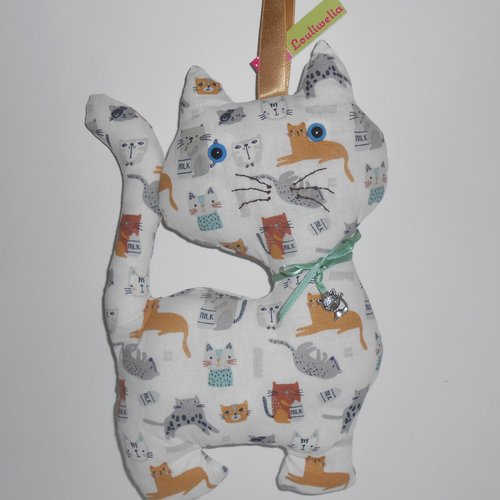 Doudou chat en tissu imprimé pour déco chambre enfant -  France