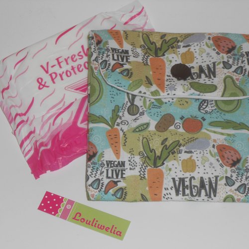 Pochette serviettes hygiéniques rangement housse trousse étui en tissu blanc imprimé "vegan" / fleurs / légumes