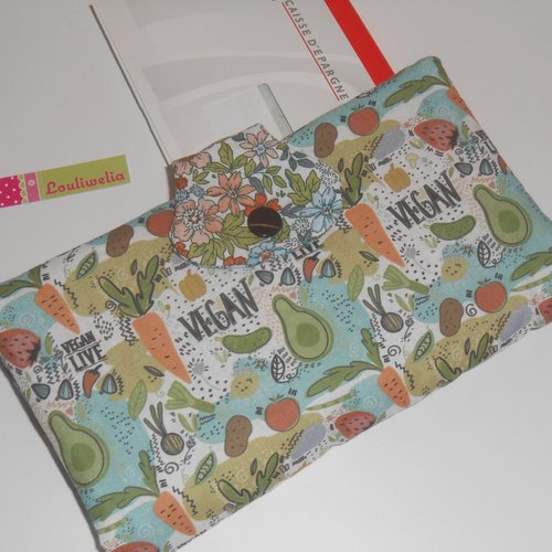 Porte chéquier cartes en tissus housse protège carnet de chèques blanc végan fruits legumes fleurs