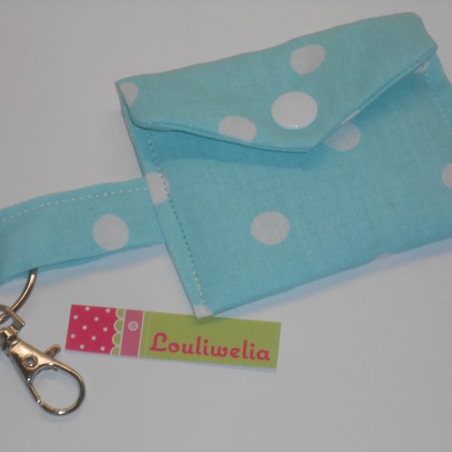 Petit porte monnaie / médicament / objet sur porte clés bleu pois blancs en tissu fait main marie