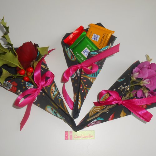 Une décoration de table noël / assiette ou cadeau d'invité à poser pour fleurs chocolats couverts parfum ou autres