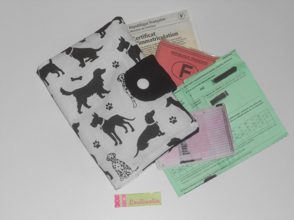 Pochette papier voiture véhicule rangement carte grise assurance permis de  conduire blanc imprimé chiens noirs - Un grand marché