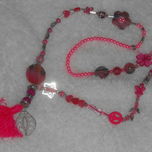 Bijoux sautoir collier long original femme bohème hippie rose vif