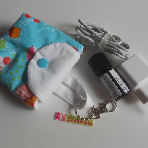 Mini sac porte clés chargeur téléphone ou huiles essentielles ou autres pochette en tissu turquoise gâteaux dorine
