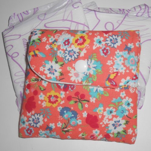 Pochette serviettes hygiéniques rangement housse trousse étui en tissu corail fleurs rosy