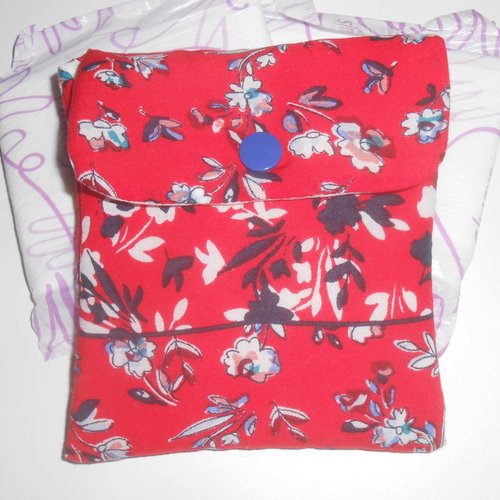 Pochette serviettes hygiéniques rangement housse trousse étui en tissu rouge fleurs rosy