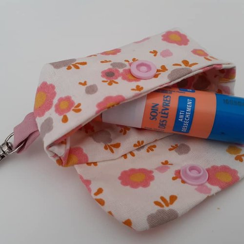 Etui tube baume à lèvres rouge à lèvres pochette rangement porte clés tissu écru rose beige fleurs lola