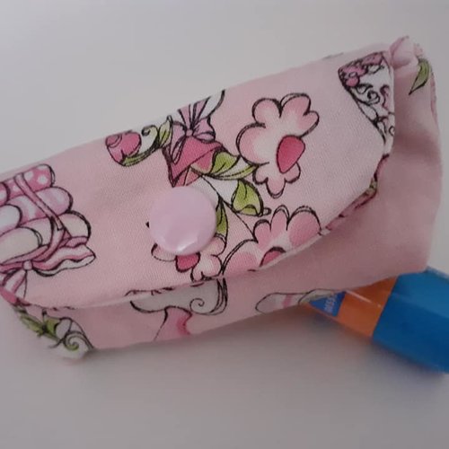Etui tube baume à lèvres rouge à lèvres pochette rangement porte clés tissu rose parfums lola