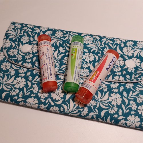 Grande pochette 16 tubes homéopathie granules médicaments pharmacie housse vert canard fleurs anais