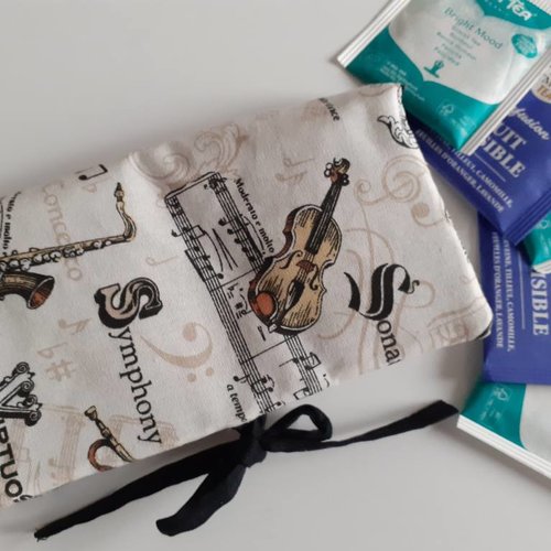 Pochette thé infusions sachets housse de rangement nomade en tissu écru instruments musique carla