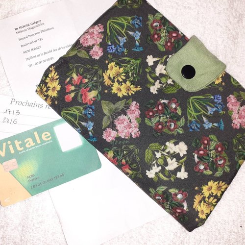 Pochette médicale porte ordonnance pharmacie carte vitale tissu gris anthracite petites fleurs perla