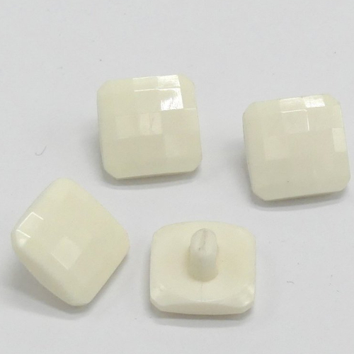 4 boutons carré blancs plastiques15 mm
