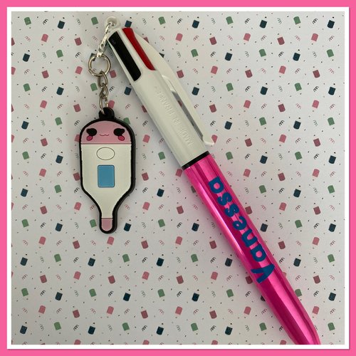 Stylo bic 4 couleurs personnalise avec infirmiere / aide soignante