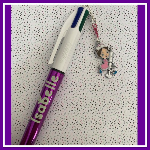 Stylo bic 4 couleurs personnalise avec infirmiere / aide soignante