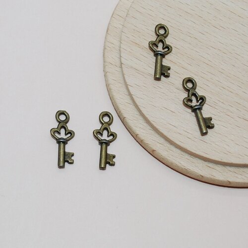Lot de 4 breloques clés bronze pour création de bijoux, breloques clefs bronze