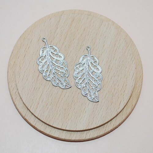 Lot de 2 breloques feuilles filigranes en acier inoxydable argent 34mm pour création de bijoux, breloque feuille argent