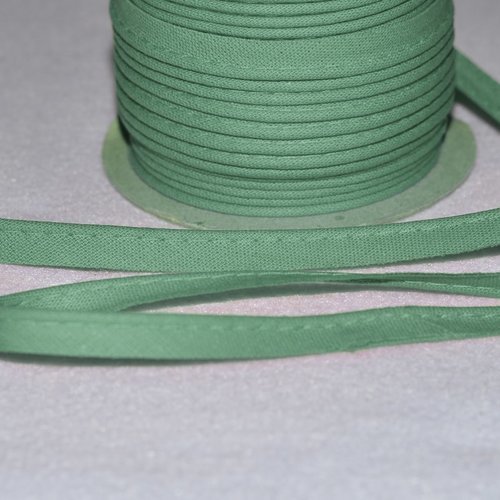 10 mm - passepoil coton vert amande au mètre