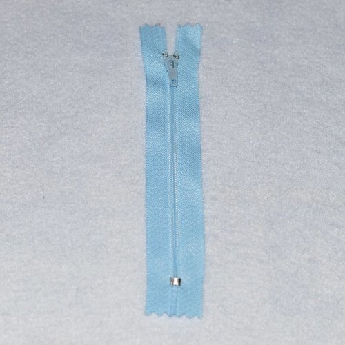 12 cms - bleu pastel - fermeture eclair non séparable