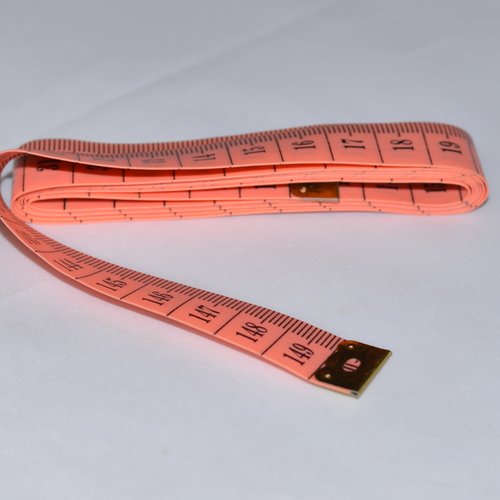 Mètre ruban de couturière - rose - 150 cms - plastique - qualité extra.